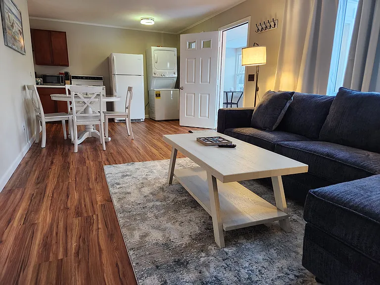 29 Odessa Ave #A — Photo 4