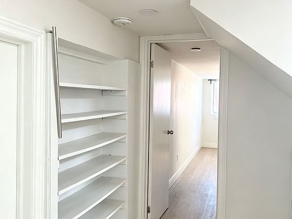 5th image of 808 Midland Ave #Basement