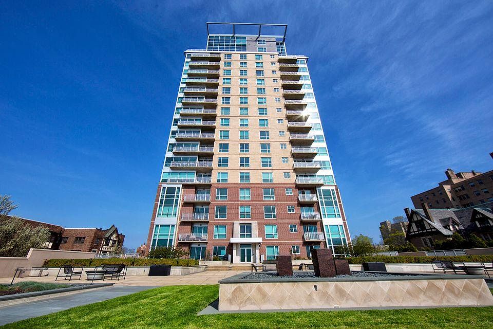 1st image of 1522 N Prospect Ave #301-A