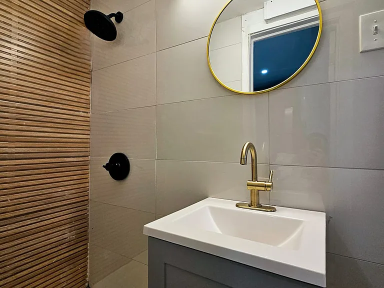 316 Warren St #3 — Photo 2