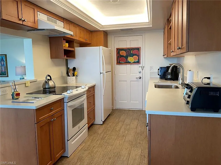 2600 Gulf Shore Blvd N #64 — Photo 7
