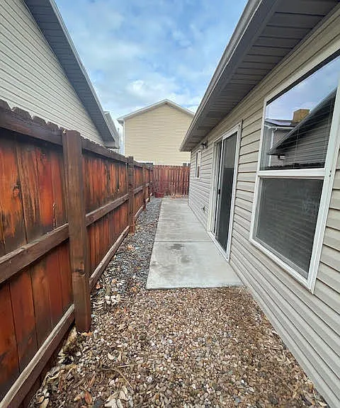 2814 Meade Ct — Photo 17