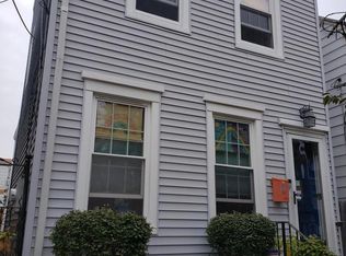 16 W Burlington St, Bordentown, NJ 08505