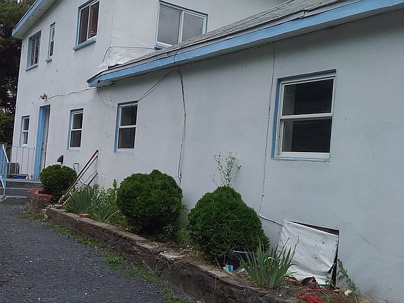 Side Yard & Entrance