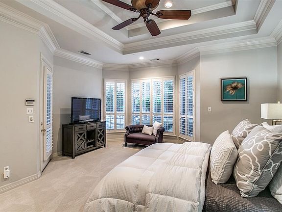 2nd image of 1310 Province Ln