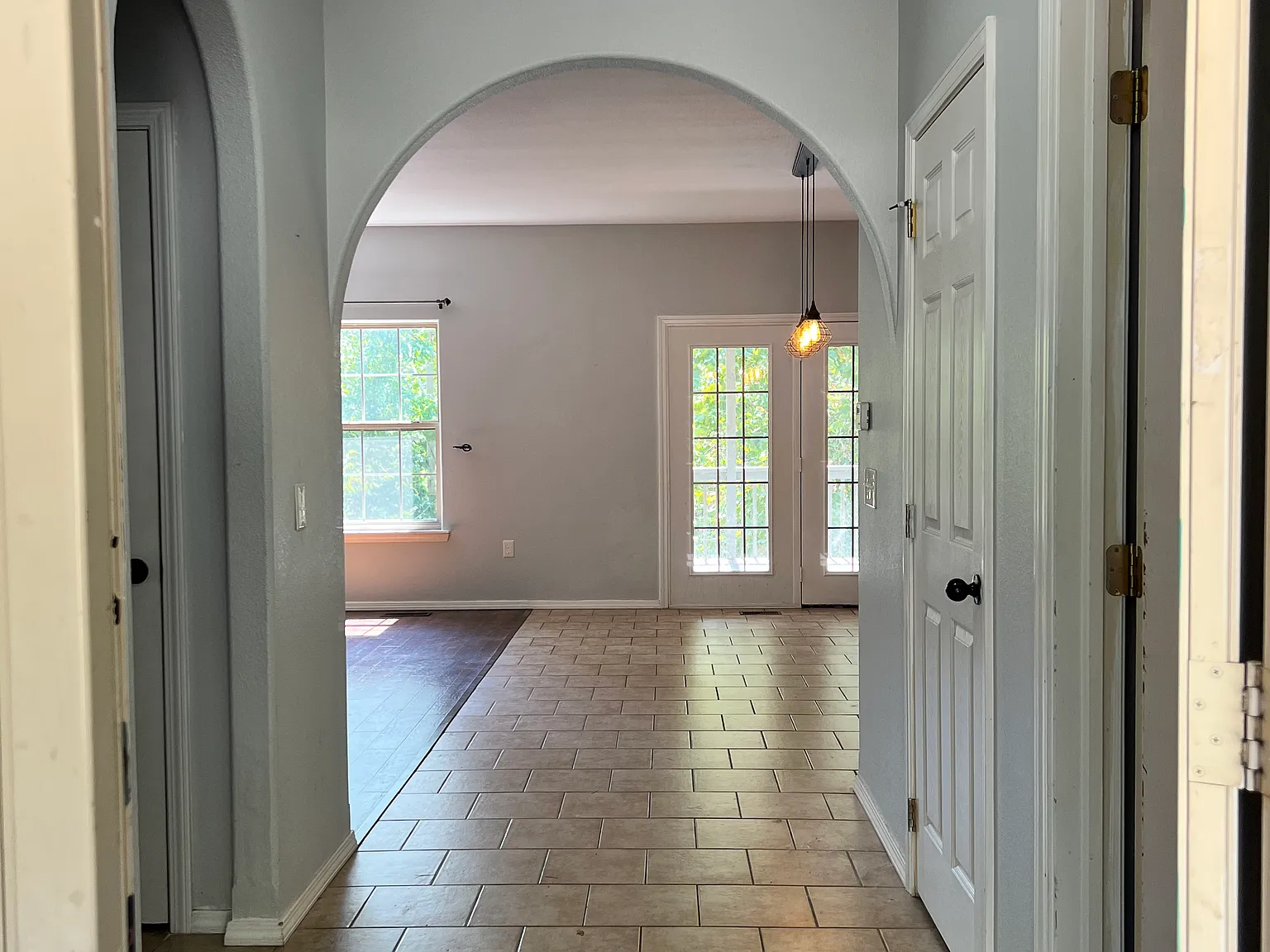 21 Tewkesbury Circle Dr — Photo 2