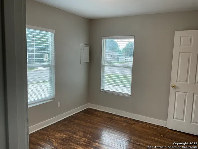 2703 Menchaca St #A — Photo 12