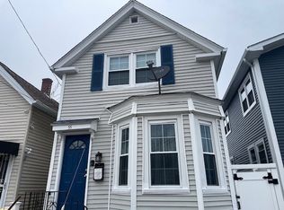 55 Kingston St, Lawrence, MA 01843