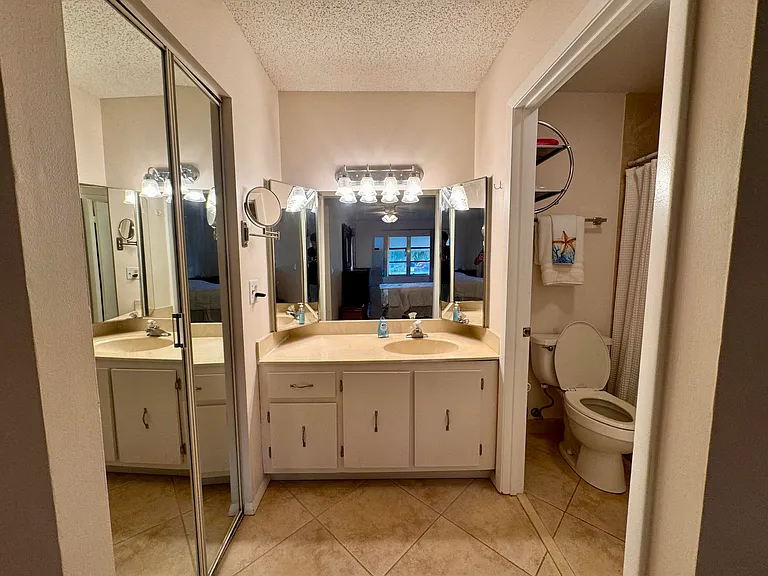 1252 Club Dr W #D — Photo 17
