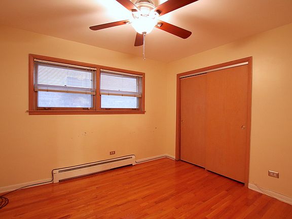 5th image of 5441 N Artesian Ave #2