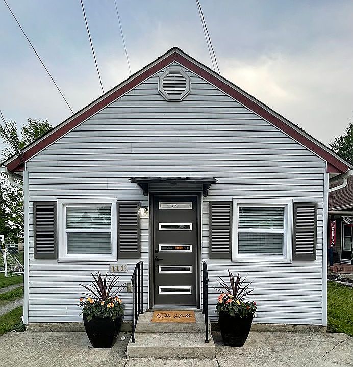 1st image of 111 W Troy St