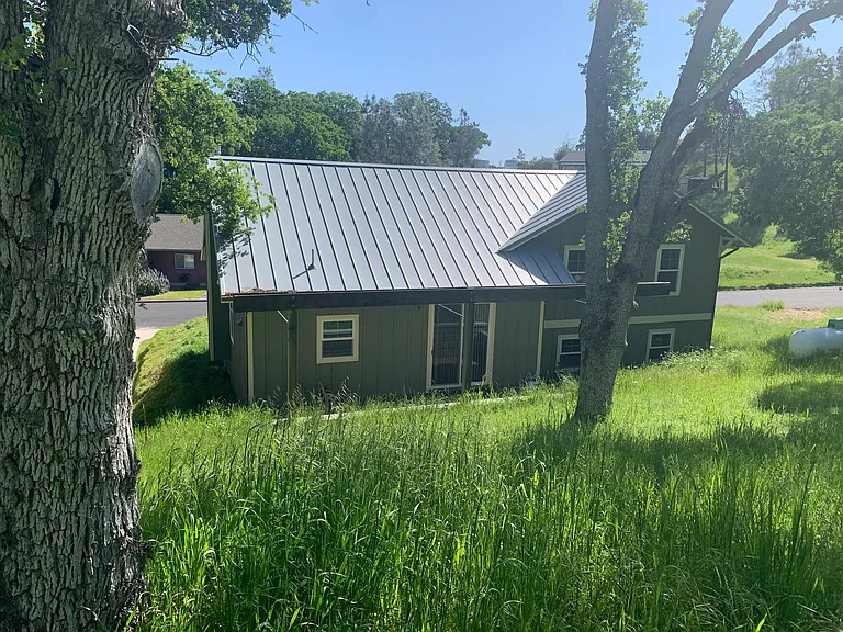 1041 Headlands Dr — Photo 18