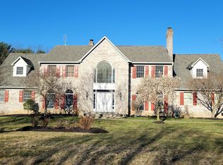 18124 Hayloft Dr, Derwood, MD 20855