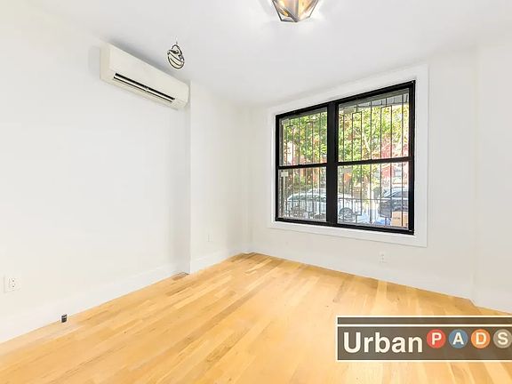 5th image of 184 Adelphi St #2B