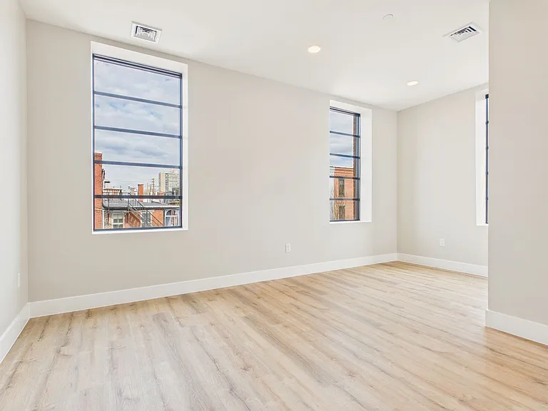The Lofts at Midtown — Photo 32