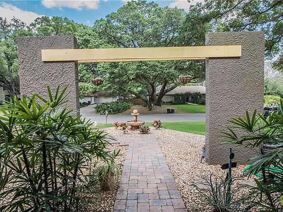 4th image of 6607 Glencoe Dr