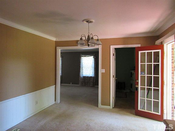 4th image of 620 Ellen Dr