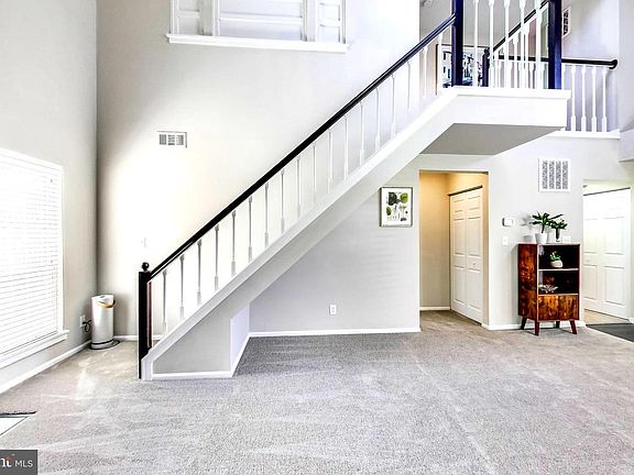 5th image of 4561 Interlachen Ct APT B
