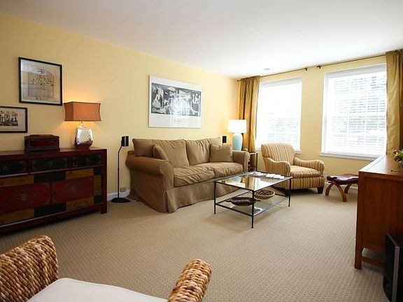 3rd image of 2804 S Columbus St