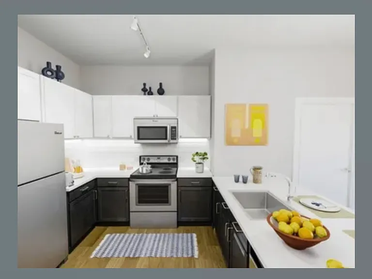 513 Frank Thomas Ave — Photo 5