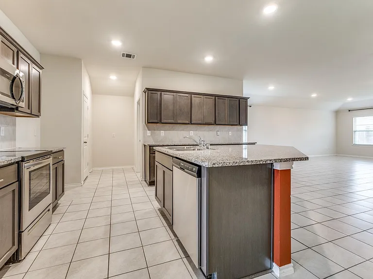 311 Milo Way — Photo 6