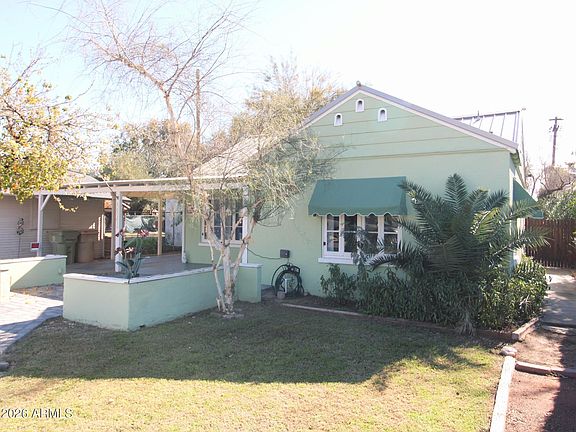 3rd image of 5841 W GARDENIA Avenue