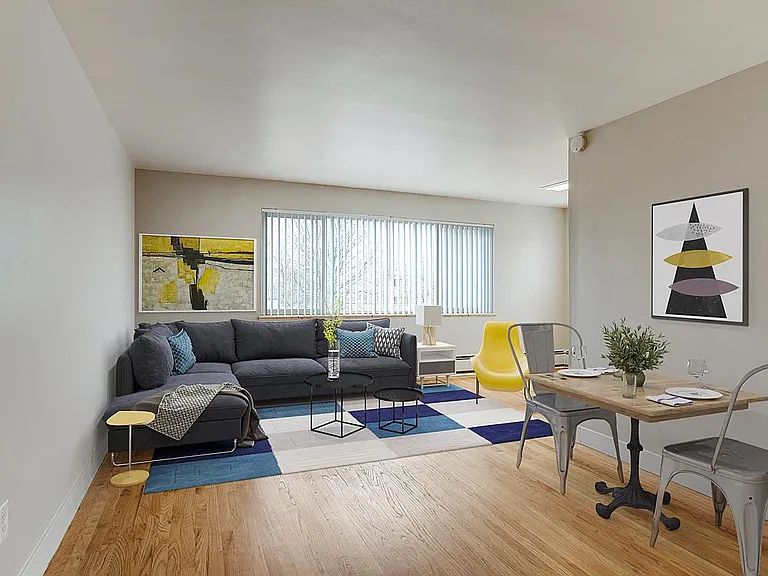 175 S Sherman St — Photo 1