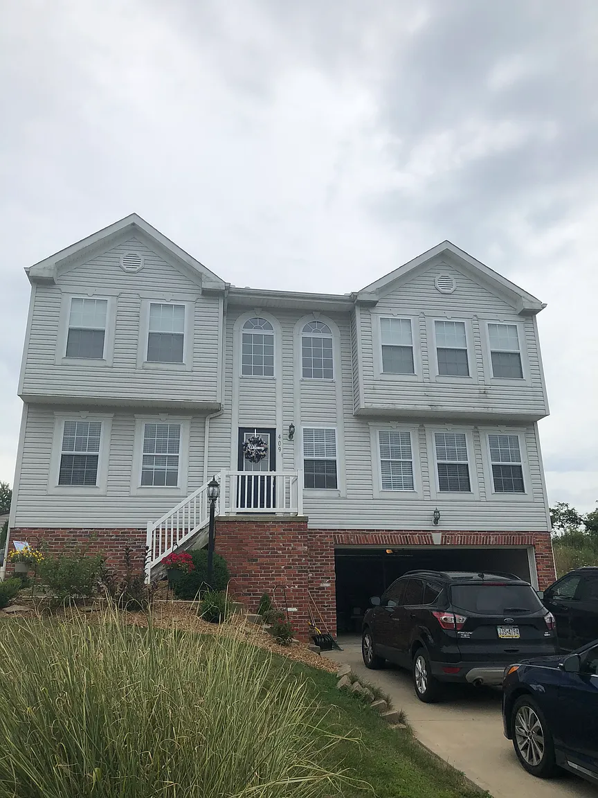 409 Chapeldale Dr photo 1