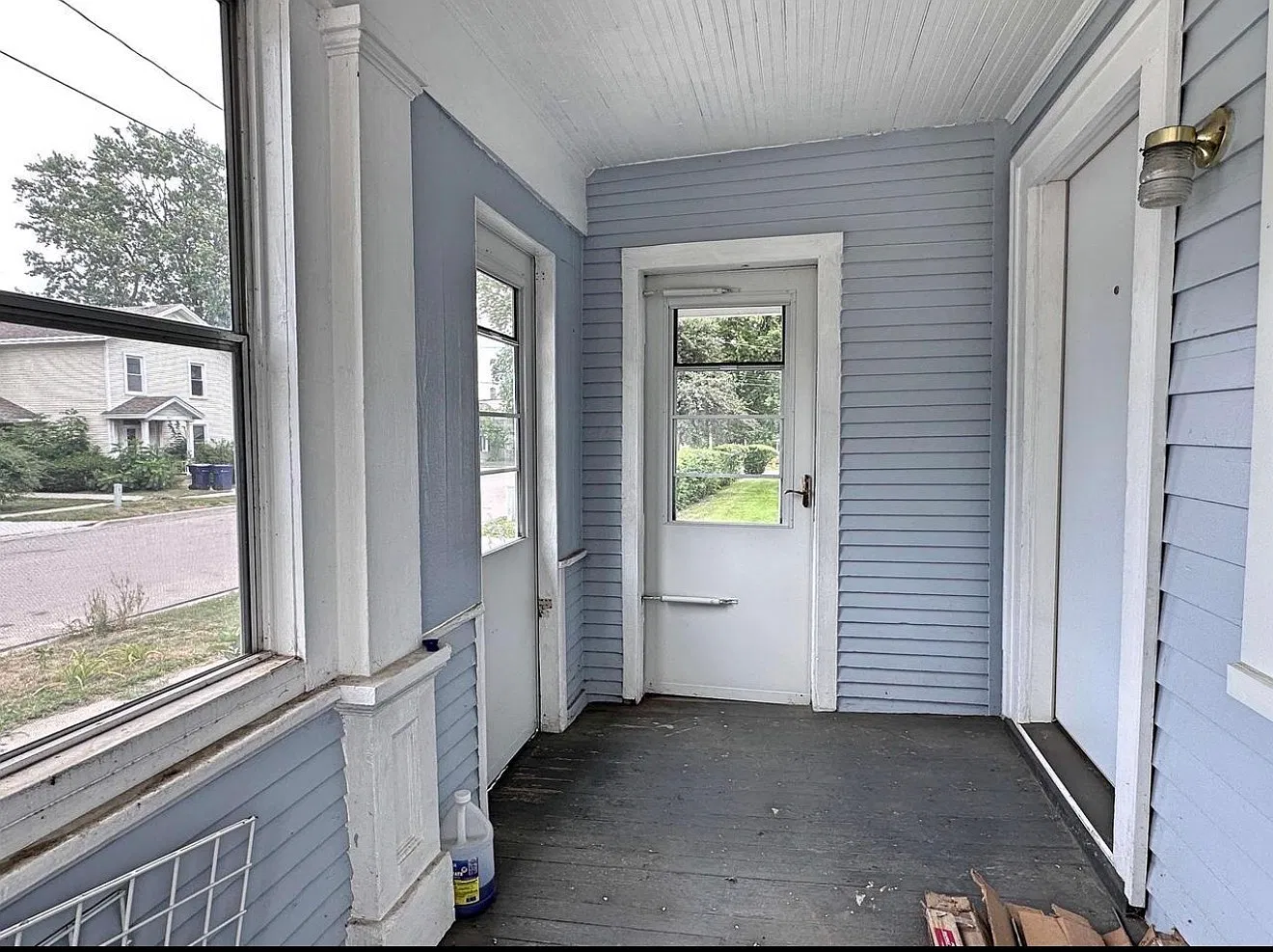 3 bed, 1.5 bath, 1732 sqft, $2,000 — Photo 3