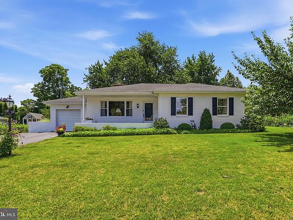 2nd image of 348 Hillside Ln