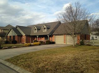 2881 Walnut Ridge Dr, Troy, OH 45373