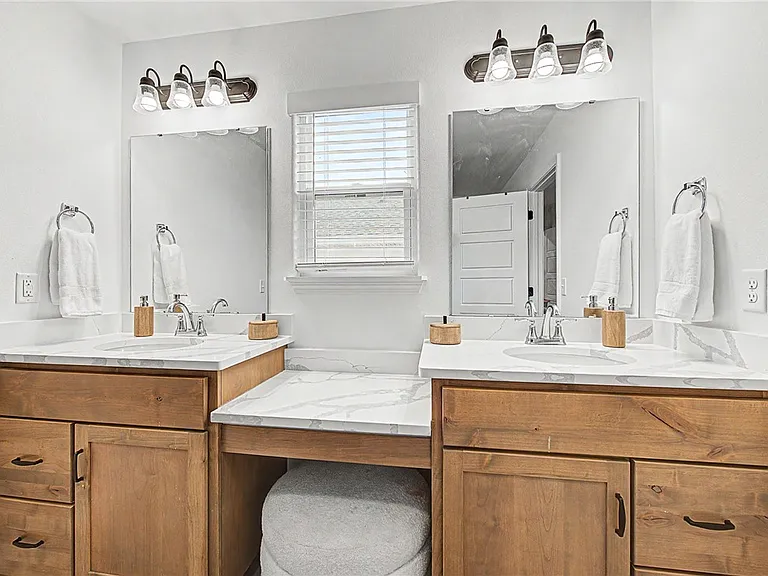 2070 Wildflower Dr — Photo 11