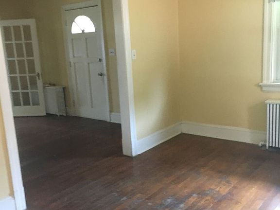 4th image of 1014 Fourqurean Ln