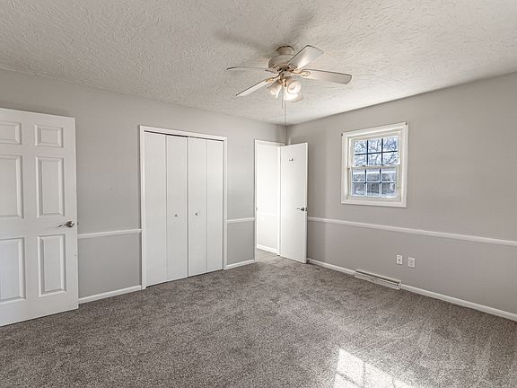 4th image of 3520 Tower Dr