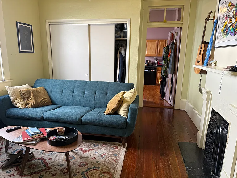 527 Joseph St — Photo 7