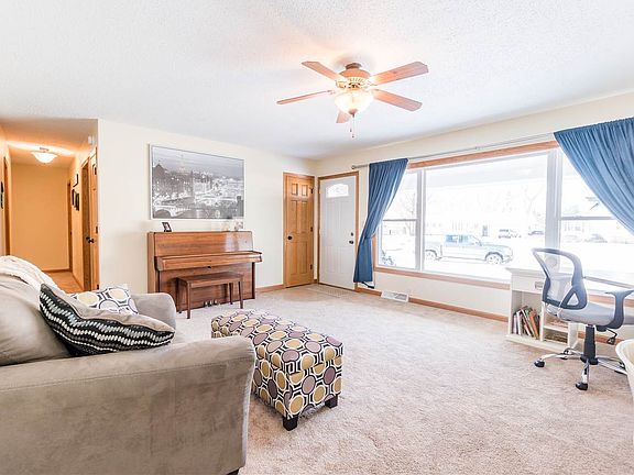 2nd image of 2308 Royal Dr