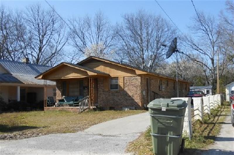 1st image of 125 Kinney Cir