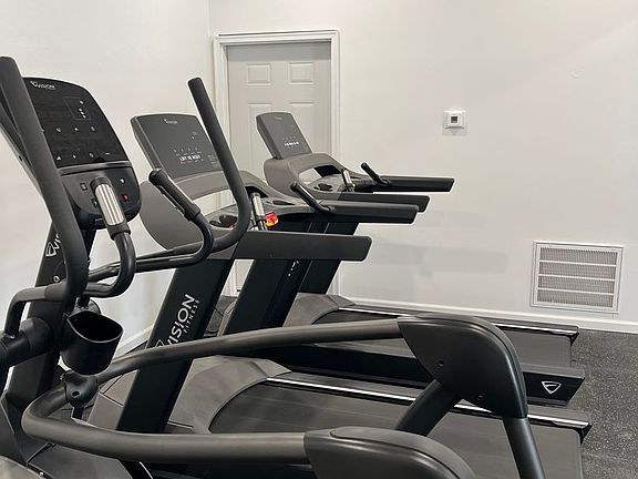 3rd image of 1905 Wilson Ave E #209