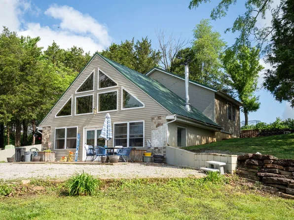 588 Toler Ln, Goreville, IL 62939