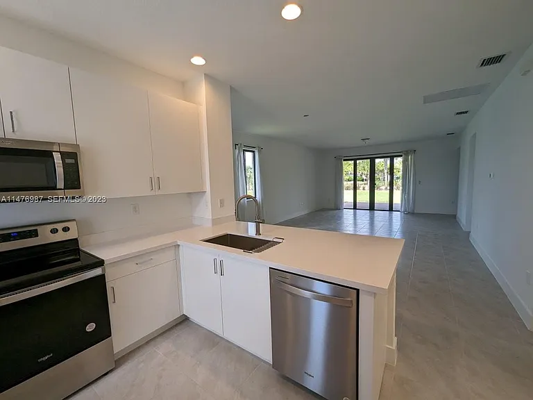 5245 Marano Dr — Photo 5