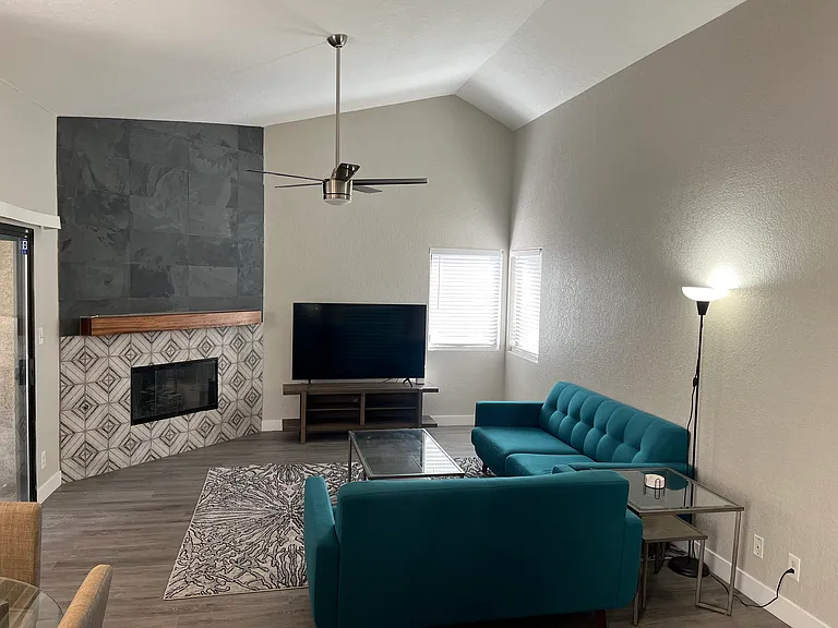 5044 S Rainbow Blvd #201 — Photo 1