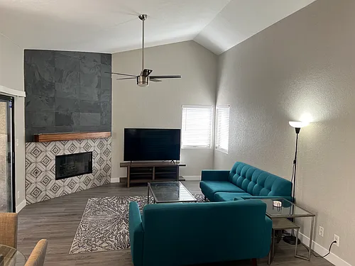 5044 S Rainbow Blvd #201 Photo 1