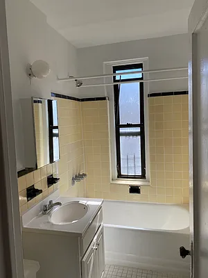 Rented by Lucien Perry | media 7