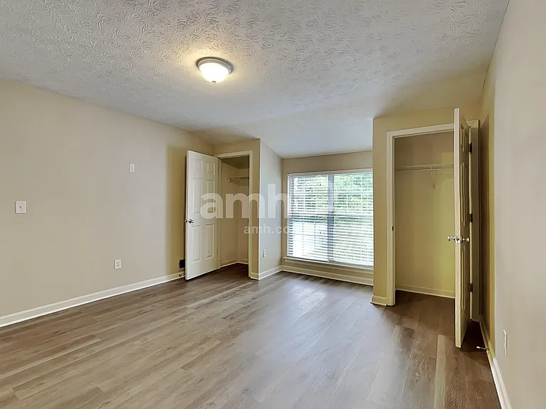 5410 Lakebrooke Run — Photo 10