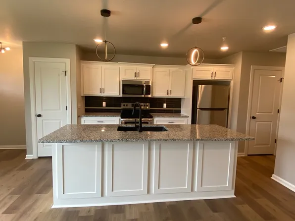 207 E 3rd St #D, Owasso, OK 74055