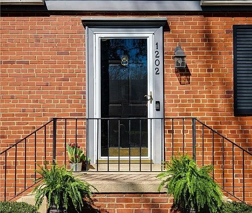 5th image of 1202 Bobbiedell Ln