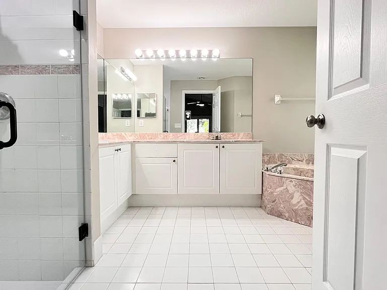 1627 Oak Berry Cir — Photo 5