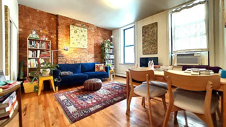 Rented by R New York