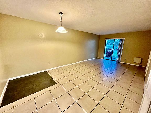 4th image of 5310 26th St W Unit 202