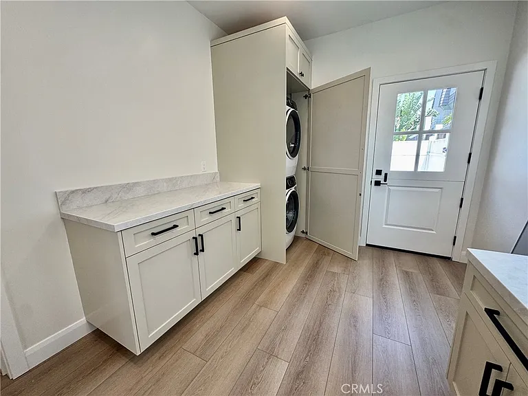 108 S Guadalupe Ave — Photo 20
